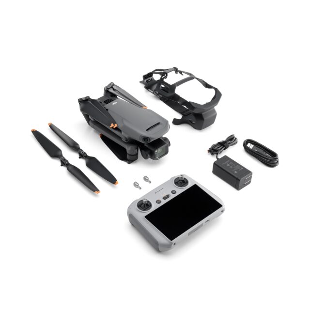 DJI Mavic 3 Classic (Standard Set) - Image 2