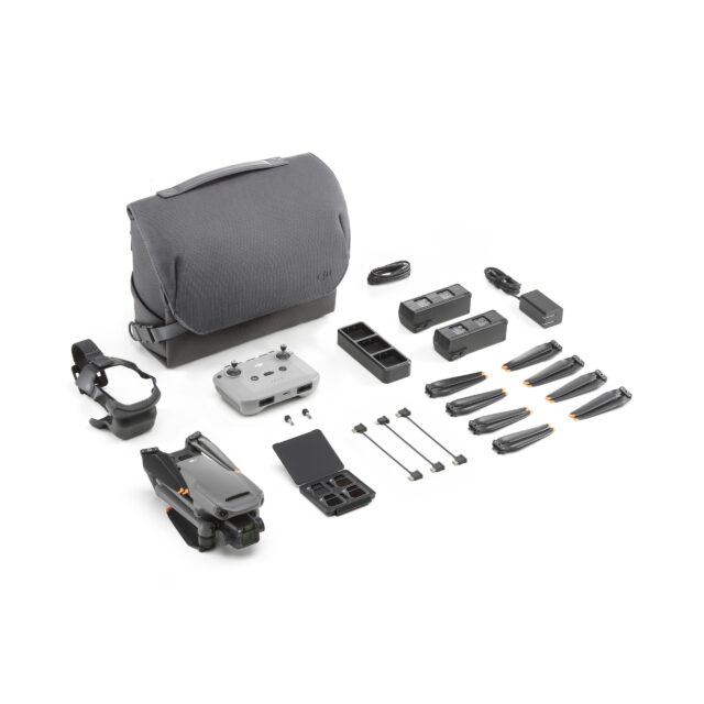 DJI Mavic 3 (Fly More Combo)