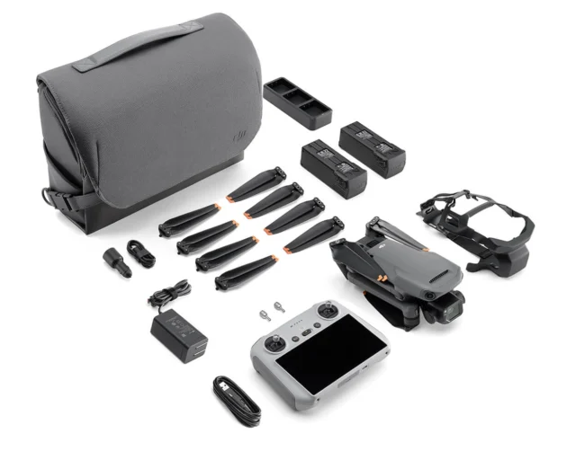 DJI Mavic 3 Classic (Fly More Combo) - Image 2