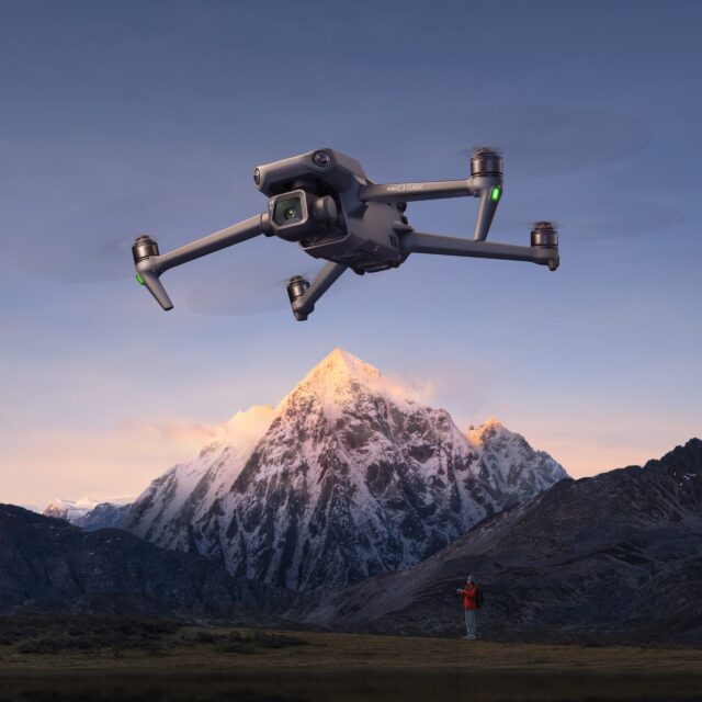 DJI Mavic 3 Classic (Fly More Combo) - Image 7