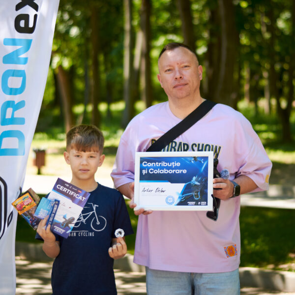 DroneFest 2026 la Chișinău — vedere generală a zonei festivalului de drone din Parcul Valea Trandafirilor