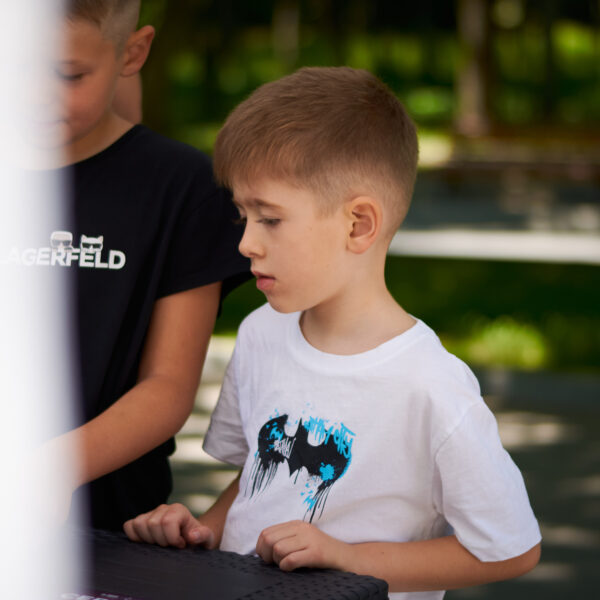 DroneFest 2026 la Chișinău — public prezent la demonstrații de drone și tehnologii UAV