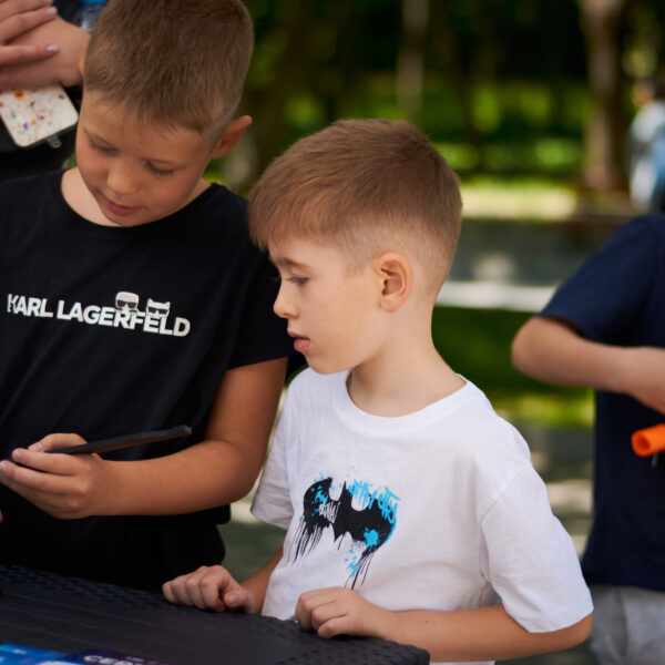 DroneFest 2026 la Chișinău — participanți la questul educativ și activități interactive despre drone
