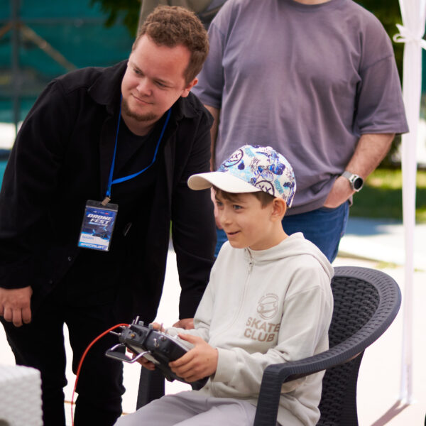 DroneFest 2026 la Chișinău — instruire practică pentru începători în pilotarea dronelor