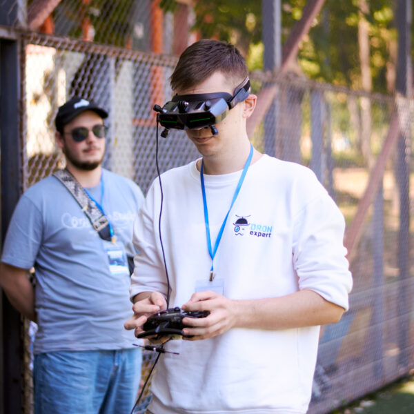 DroneFest 2026 la Chișinău — zboruri demonstrative cu drone pe terenul festivalului