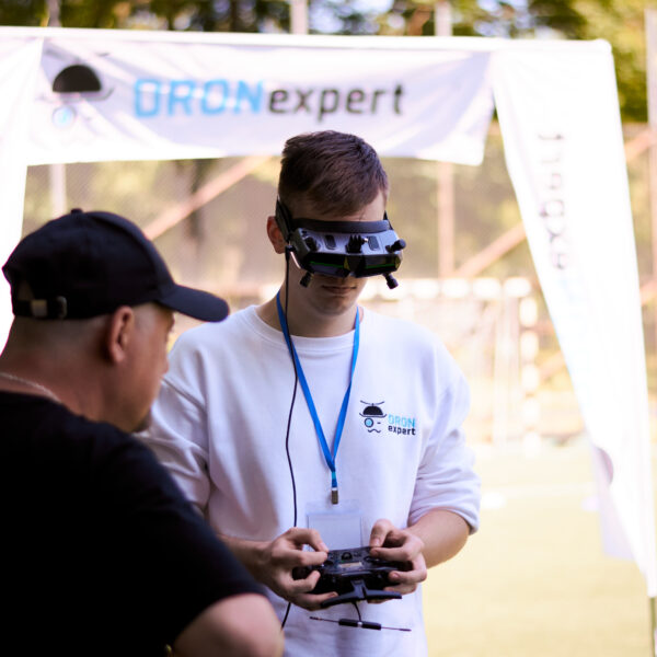 DroneFest 2026 la Chișinău — zboruri demonstrative cu drone pe terenul festivalului