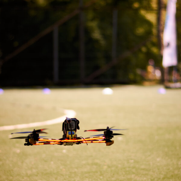 DroneFest 2026 la Chișinău — zboruri demonstrative cu drone pe terenul festivalului