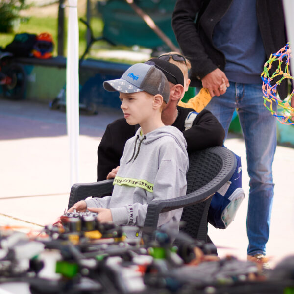 DroneFest 2026 la Chișinău — copii și tineri descoperă lumea dronelor și tehnologiilor moderne