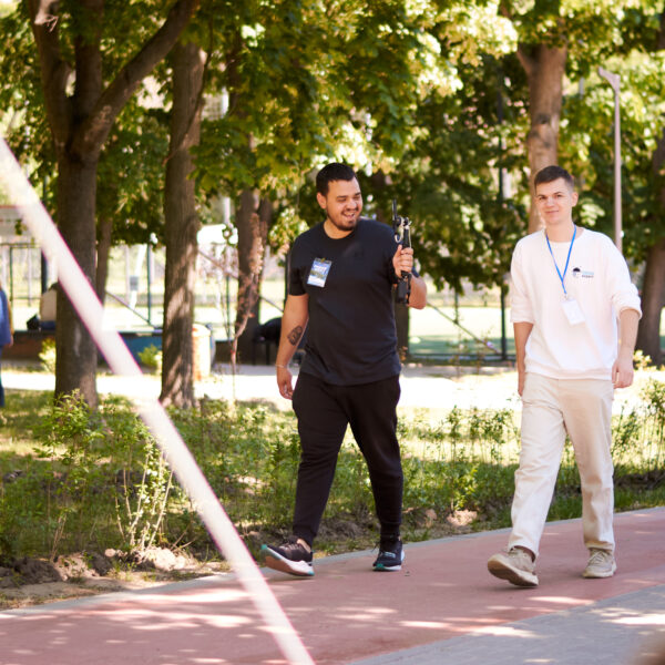 DroneFest 2026 la Chișinău — echipa organizatoare și participanții festivalului de drone