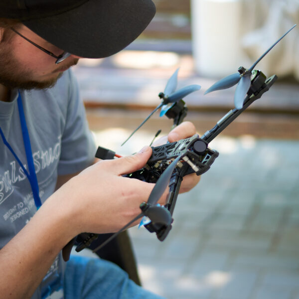 DroneFest 2026 la Chișinău — demonstrații FPV și prezentarea dronelor de mare viteză