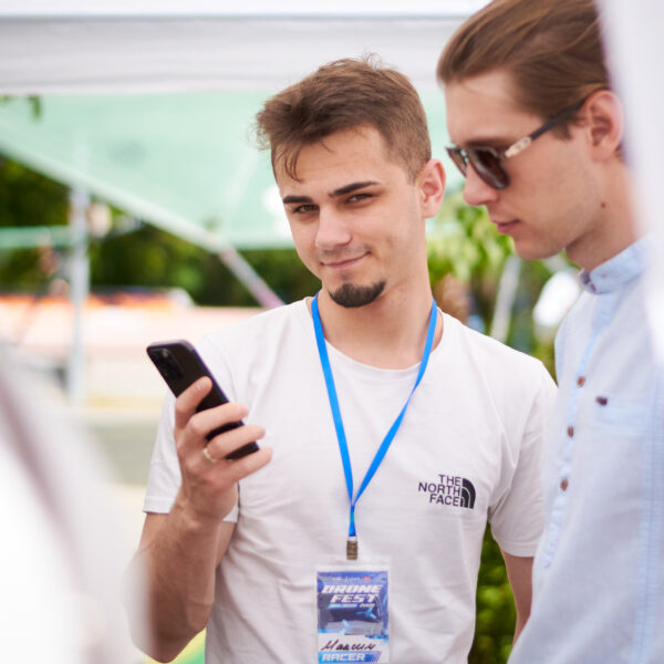 DroneFest 2026 la Chișinău — vizitatori la festivalul de drone și tehnologii UAV