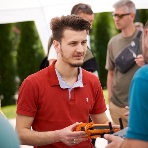 DroneFest 2026 la Chișinău — vizitatori la festivalul de drone și tehnologii UAV