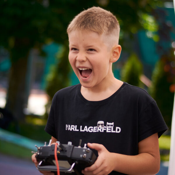 DroneFest 2026 la Chișinău — copii și tineri descoperă lumea dronelor și tehnologiilor moderne
