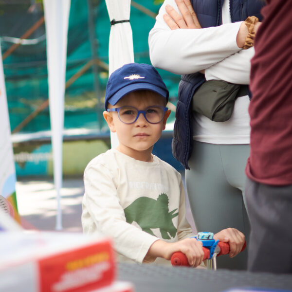 DroneFest 2026 la Chișinău — public prezent la demonstrații de drone și tehnologii UAV