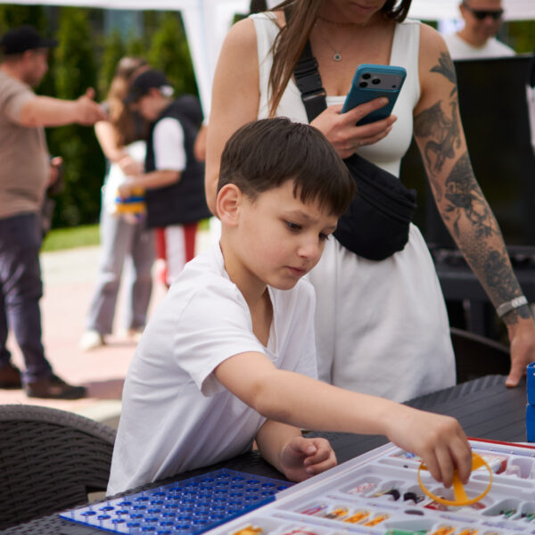 DroneFest 2026 la Chișinău — participanți la questul educativ și activități interactive despre drone