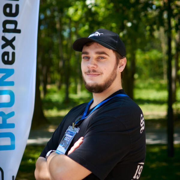 DroneFest 2026 la Chișinău — echipa organizatoare și participanții festivalului de drone