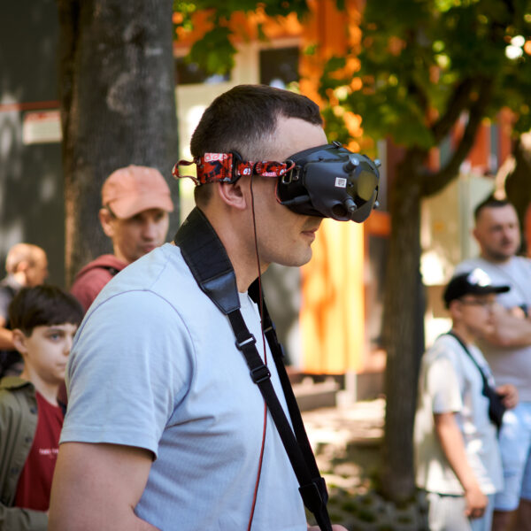 DroneFest 2026 la Chișinău — zboruri demonstrative cu drone pe terenul festivalului