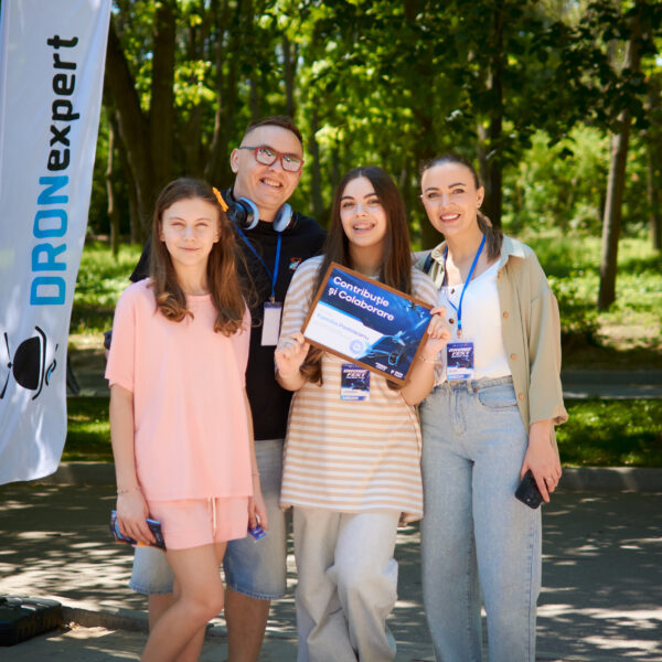 DroneFest 2026 la Chișinău — vizitatori la festivalul de drone și tehnologii UAV