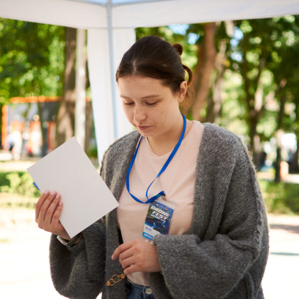 DroneFest 2026 la Chișinău — echipa organizatoare și participanții festivalului de drone