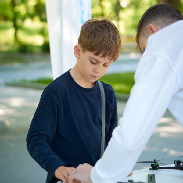DroneFest 2026 la Chișinău — demonstrații practice cu drone și zboruri demonstrative