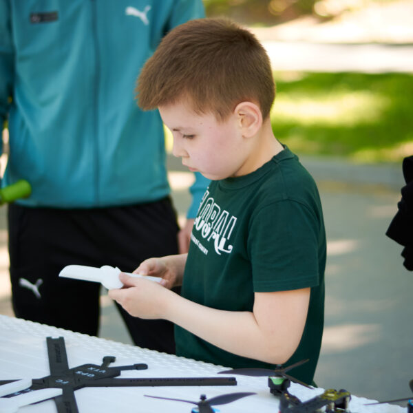 DroneFest 2026 la Chișinău — copii și tineri descoperă lumea dronelor și tehnologiilor moderne
