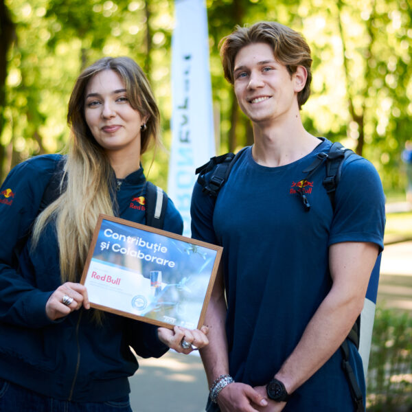 DroneFest 2026 la Chișinău — echipa organizatoare și participanții festivalului de drone
