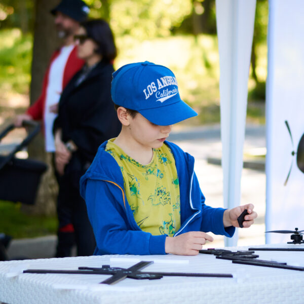 DroneFest 2026 la Chișinău — copii și tineri descoperă lumea dronelor și tehnologiilor moderne